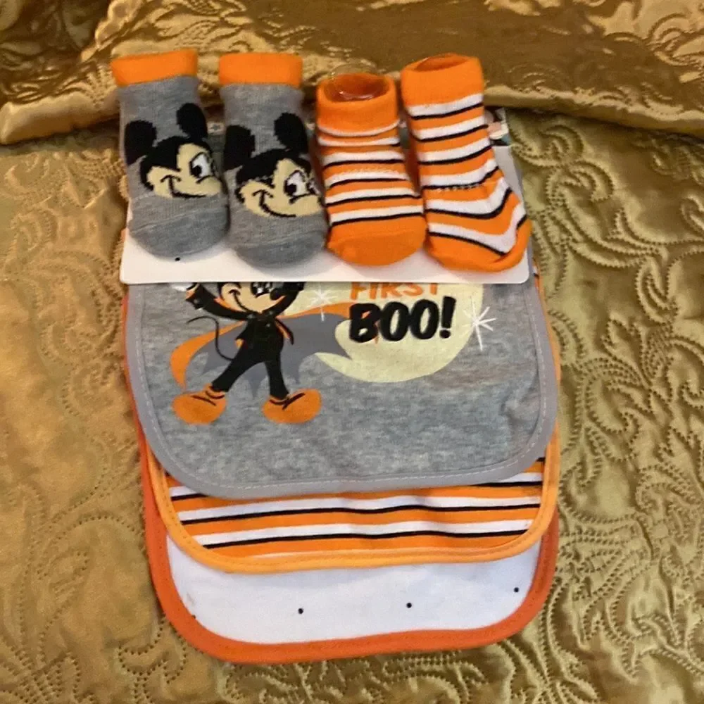 Mickey Mouse 2 pack Socks 3 Pack Bibs